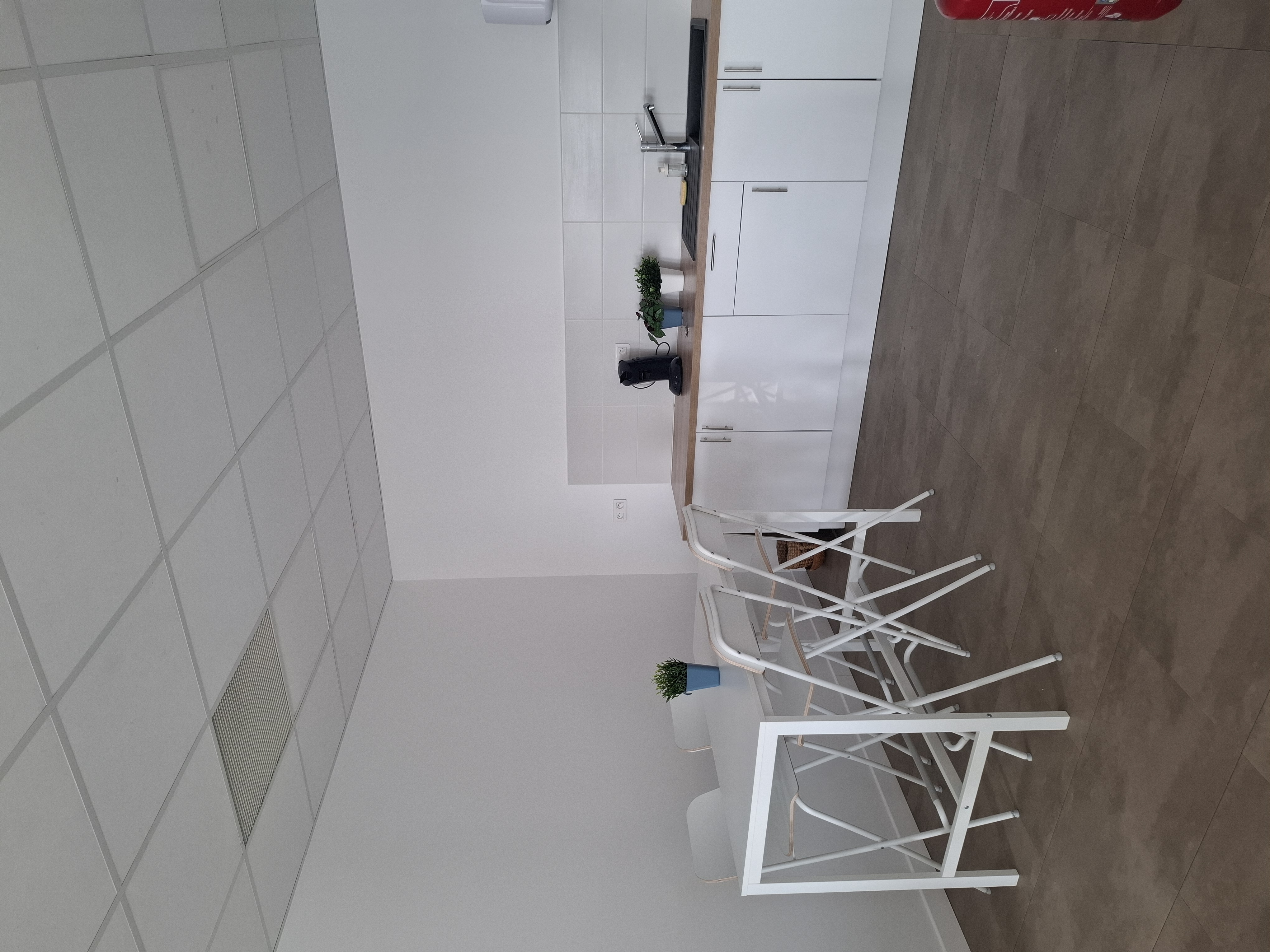 Cuisine partagée et espace pause pour bureaux à louer à Saint-Priest (ZI Lyon Sud Est)